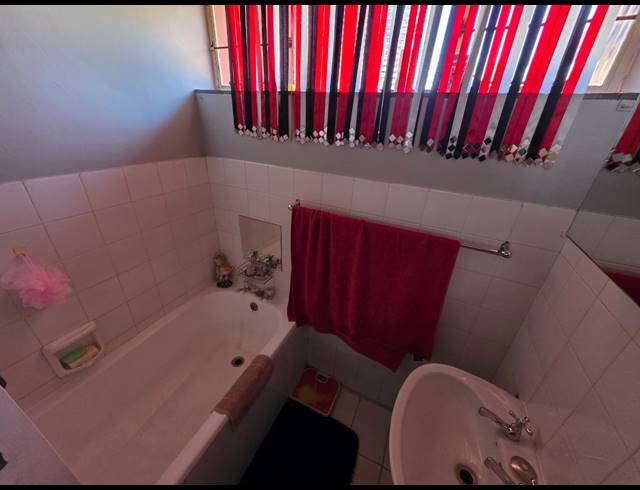 4 BEDROOM HOUSE FOR SALE IN SASOLBURG EXT 5